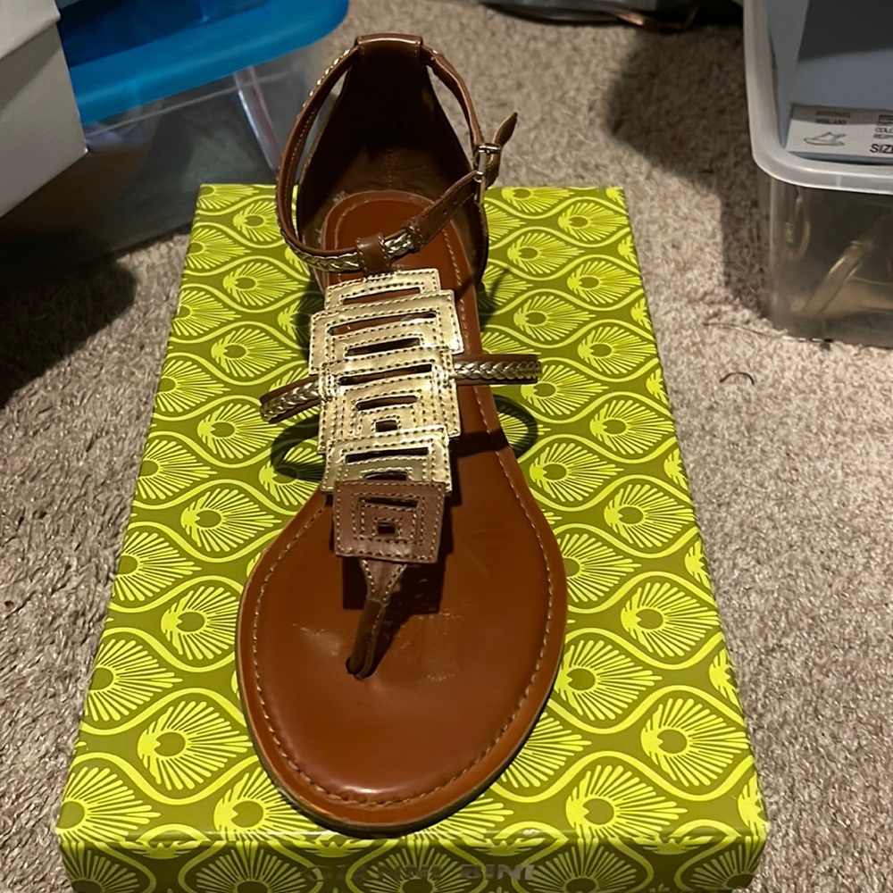 Sandal